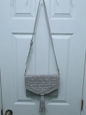 Woven Tassel Crossbody Bag - Light Gray